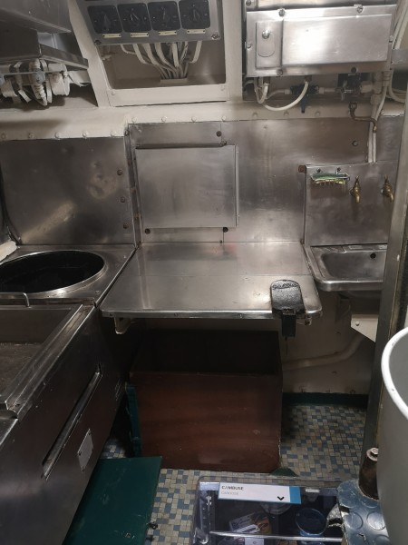 The kitchen in the submarine Flore